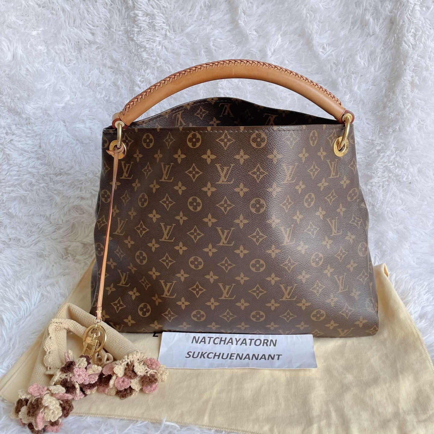 Artsy mm monogram with dust bag