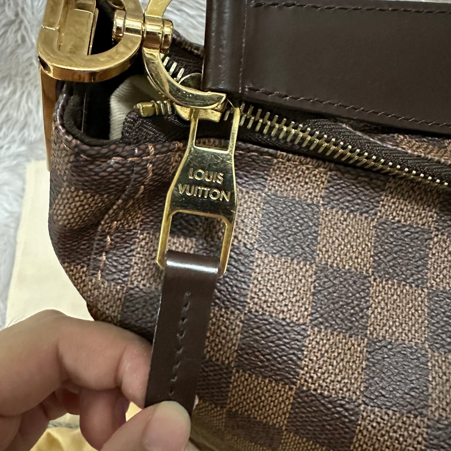 Authentic Super excellent Portobello PM damier ebene in very beautiful condition with dust bag !!! (SP4162 Date code)