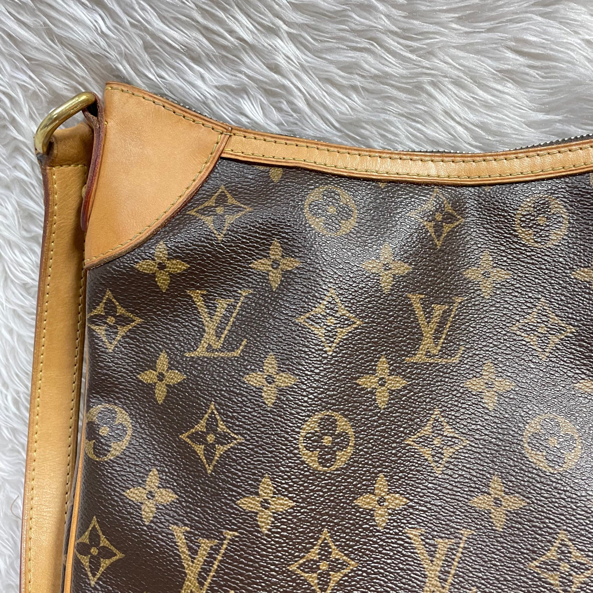 Louis Vuitton, Bags, Auth Louis Vuitton Odeon Pm Monogram Discontinued  New