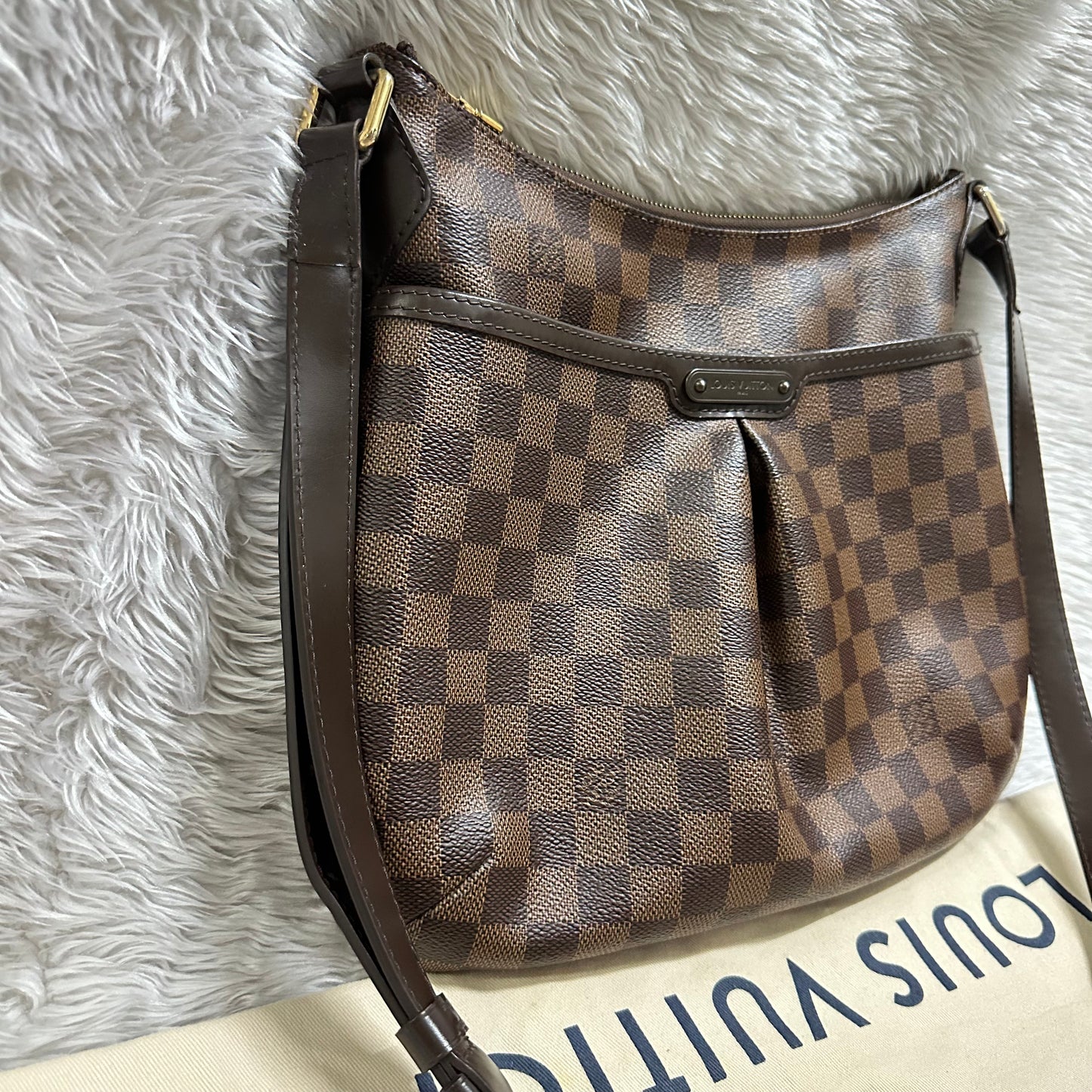 Authentic Excellent Bloomsbury pm damier ebene in great condition with dust bag!!! (DU0194 date code)