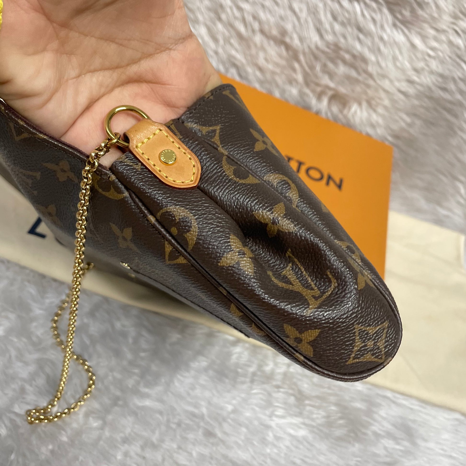 Louis Vuitton Favorite MM Monogram crossbody Bag With New Strap (Never  Used)