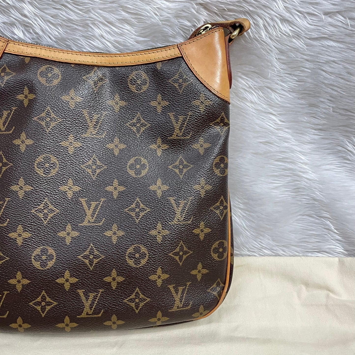 Authentic Odeon pm crossbody monogram in great condition with dust bag. NO crack no tear (SF2123) in very great great condition