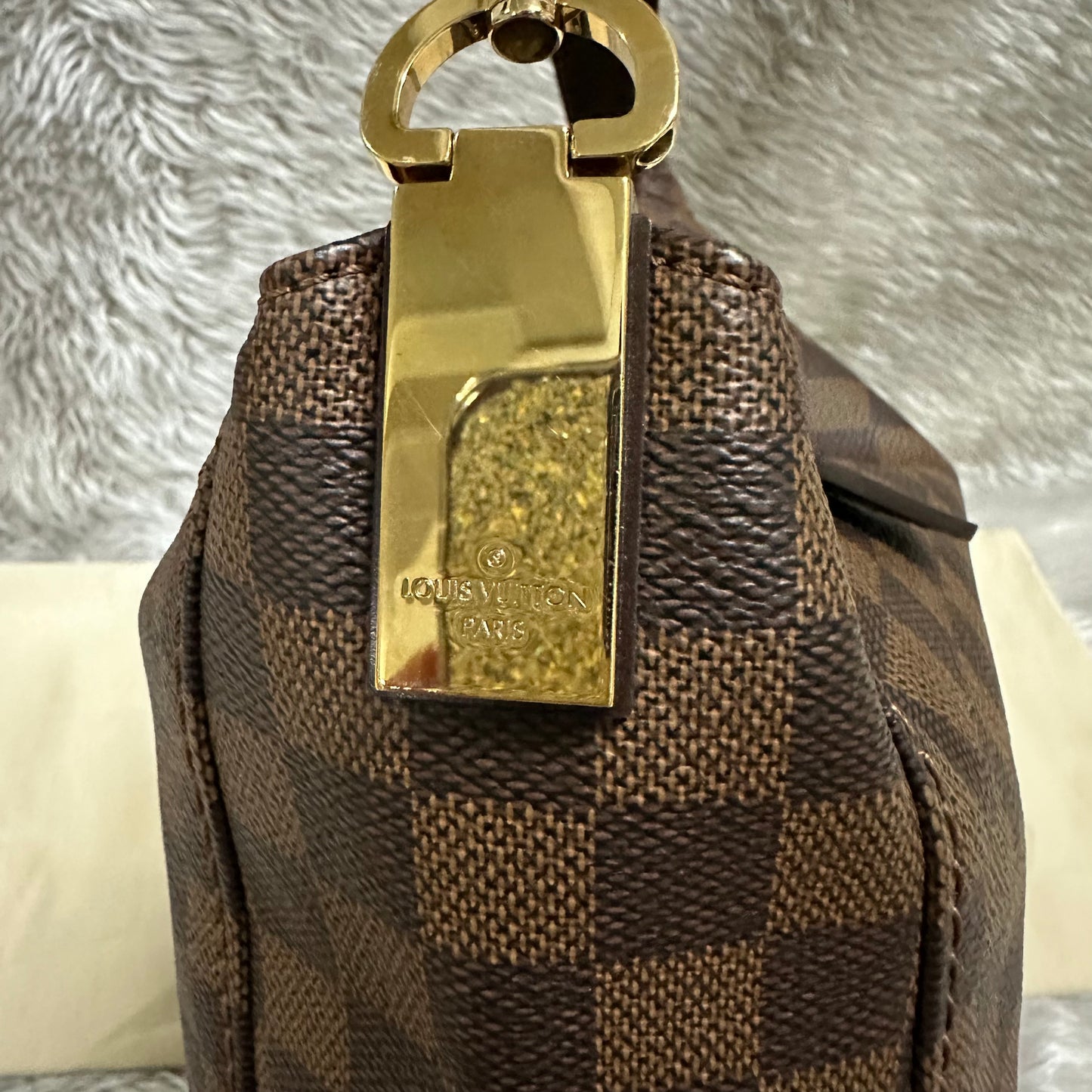 Authentic Super excellent Portobello PM damier ebene in very beautiful condition with dust bag !!! (SP4162 Date code)