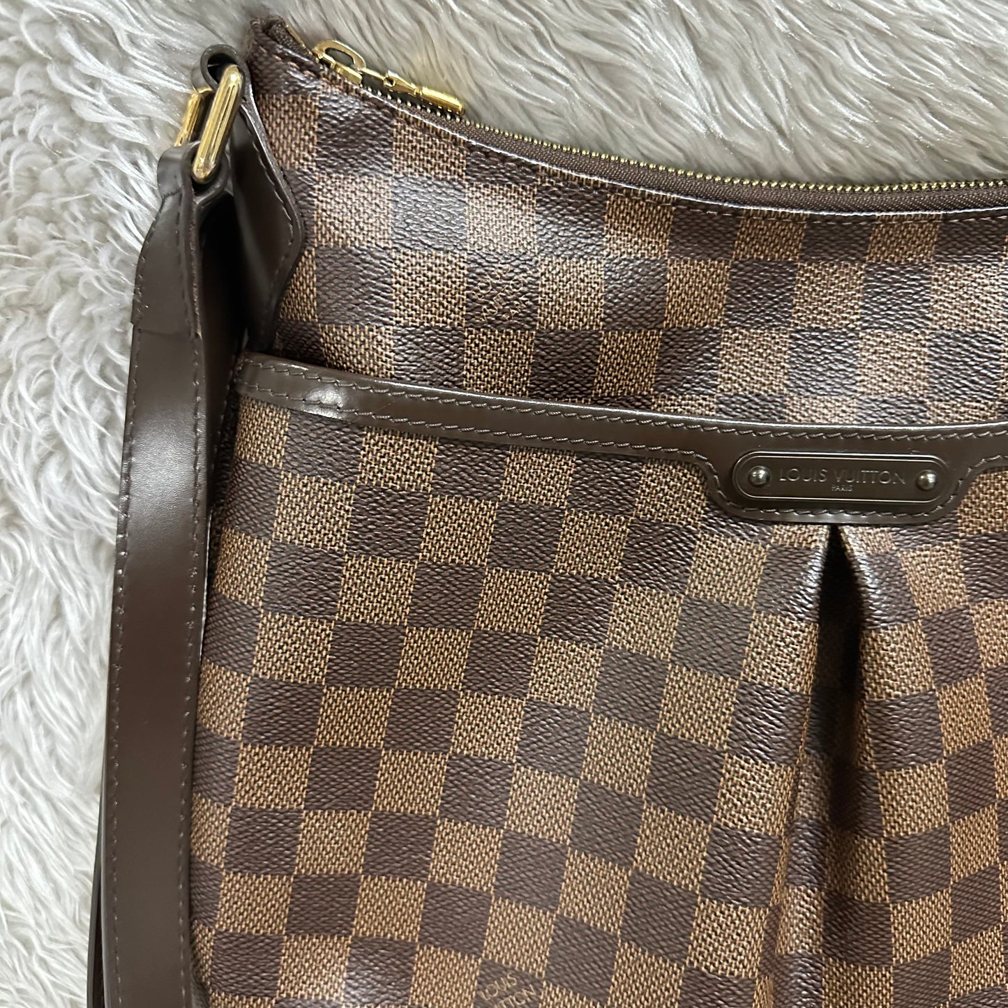 Authentic Excellent Bloomsbury pm damier ebene in great condition with dust bag!!! (DU0194 date code)